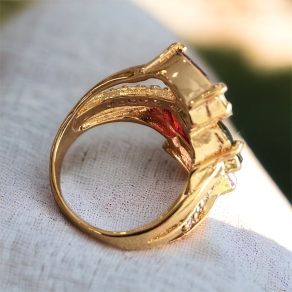 NEW Gold Plated Crystal Ring Pink Red Green Purple Cubic Zirconia Size 7.5 - Picture 3 of 6